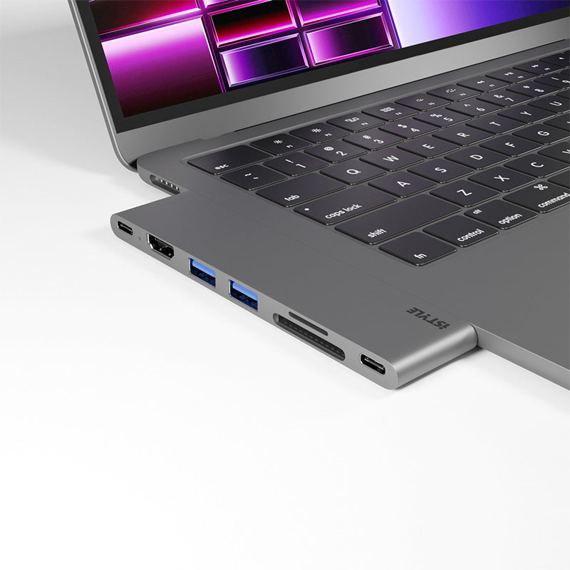 iSTYLE 7in1 Pro Hub 8K with USB-C connector - space grey