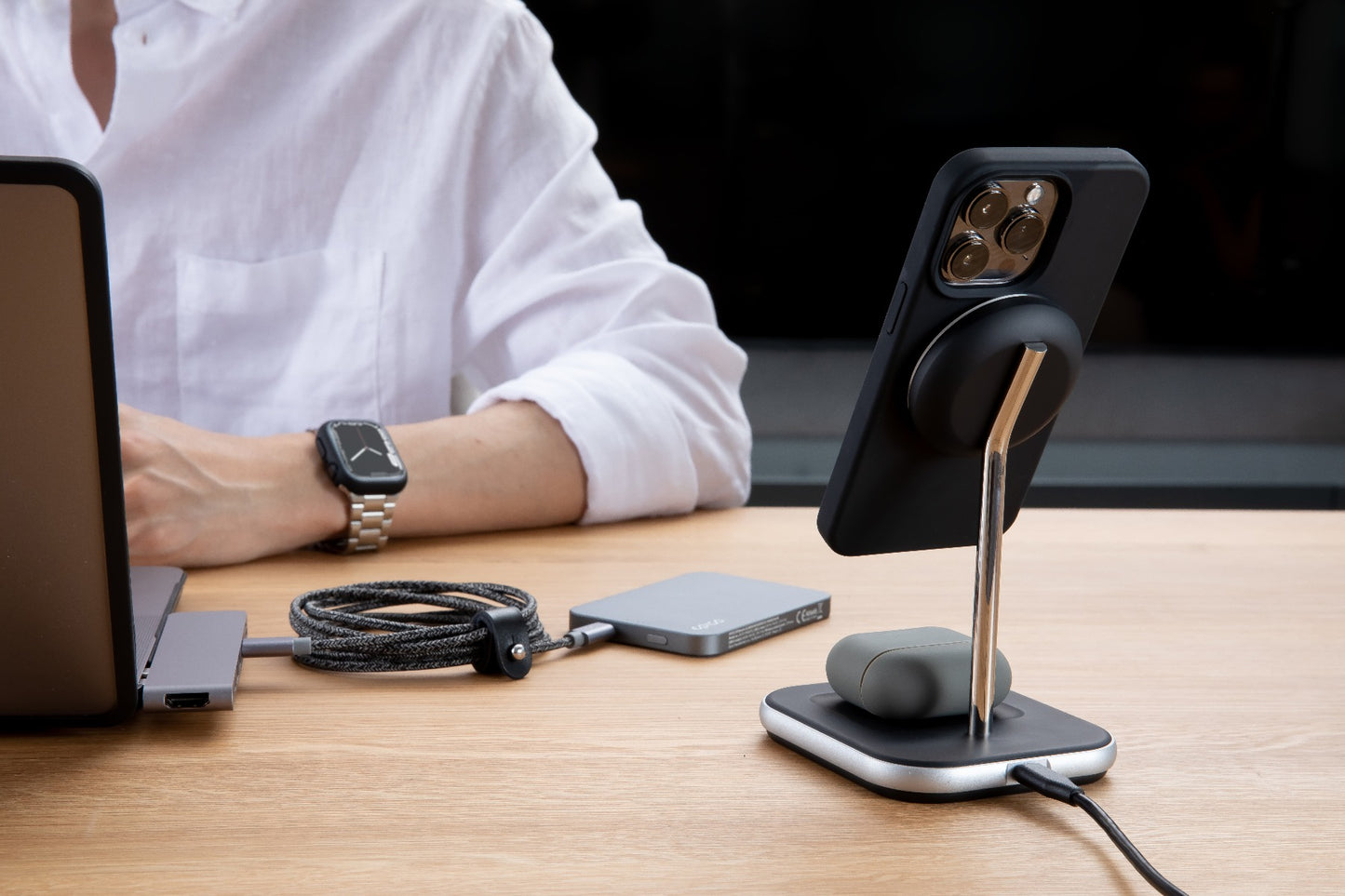 EPICO 2IN1 MagSafe Wireless Charger - Čierna