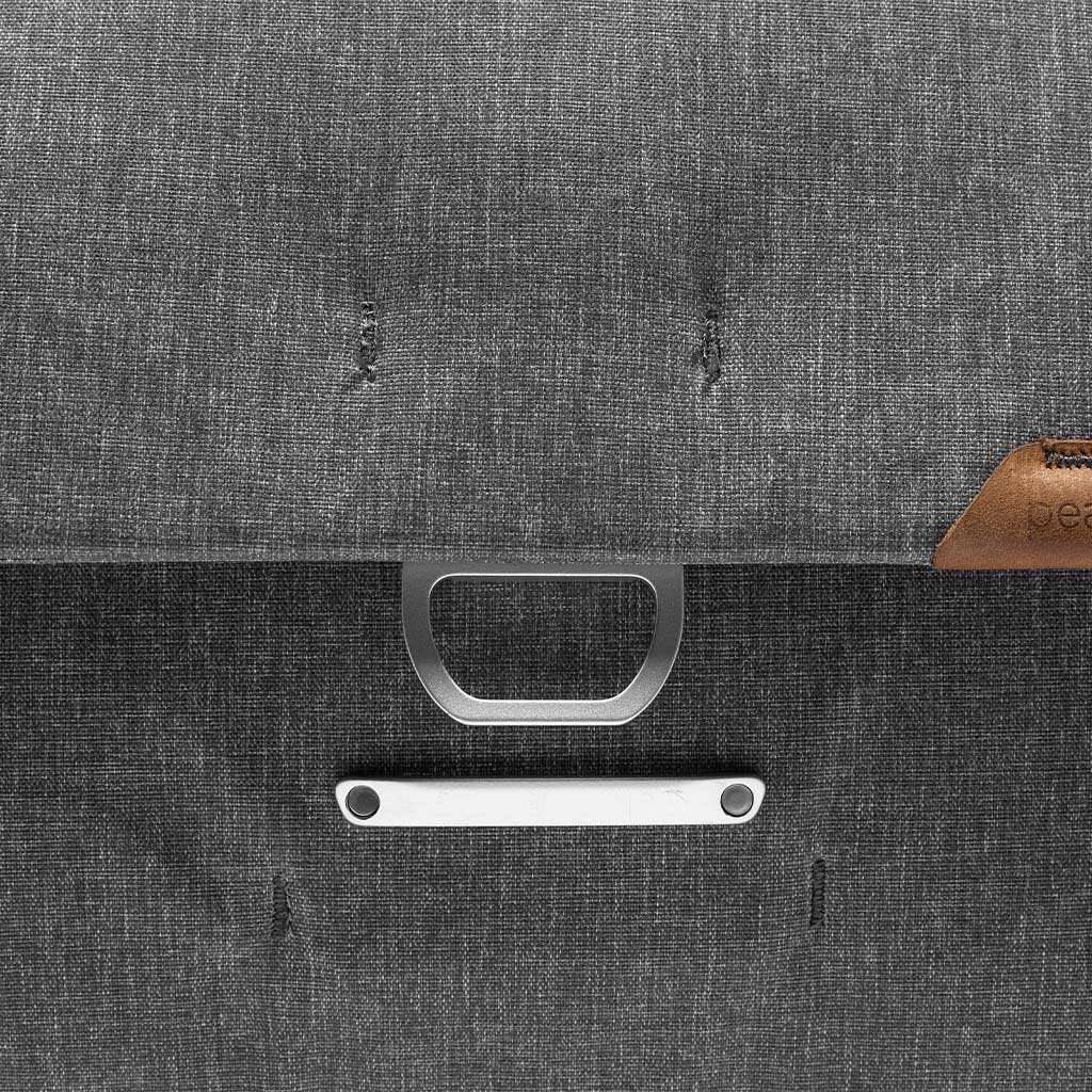 Taška Everyday Messenger Peak Design 13l - šedá
