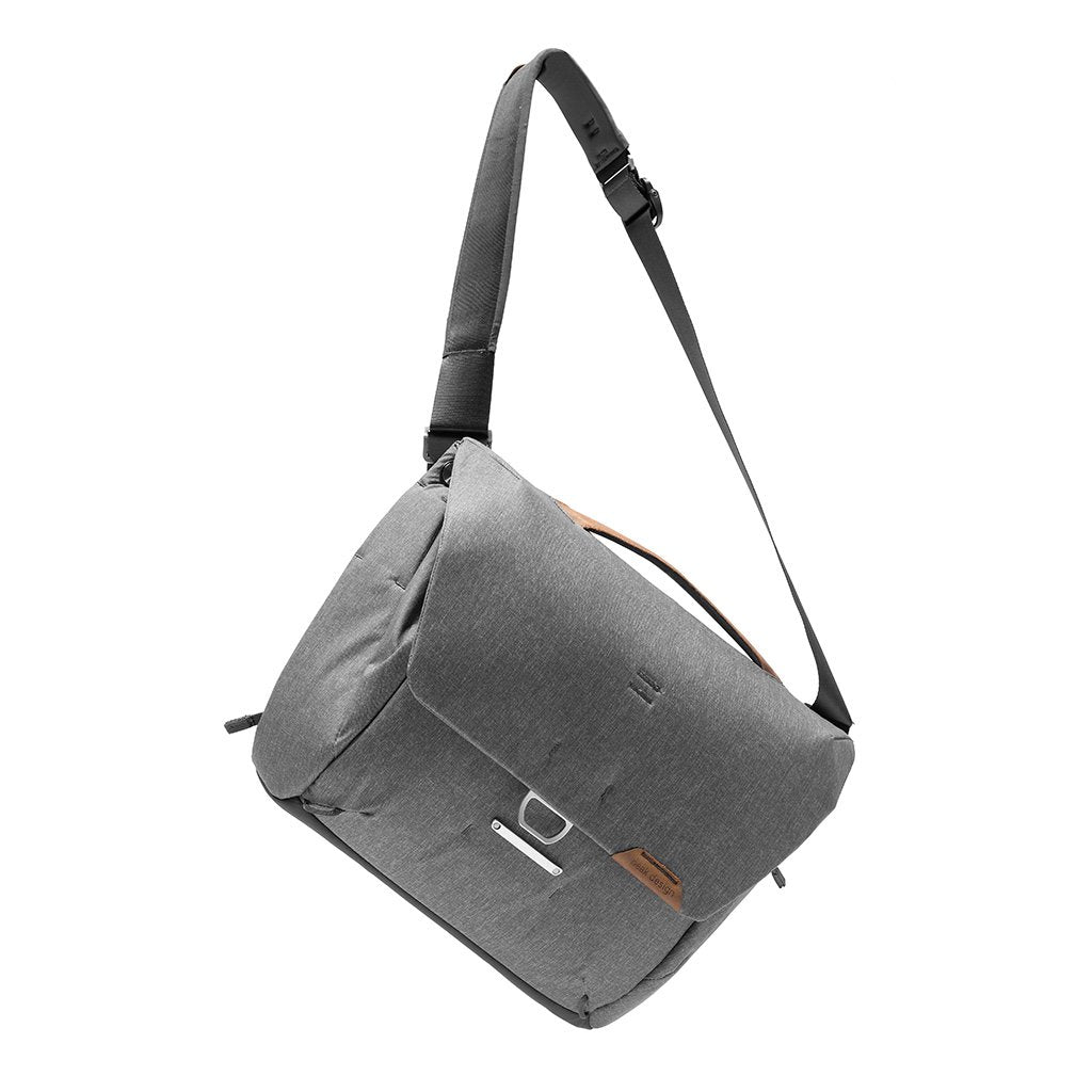 Taška Everyday Messenger Peak Design 13l - šedá