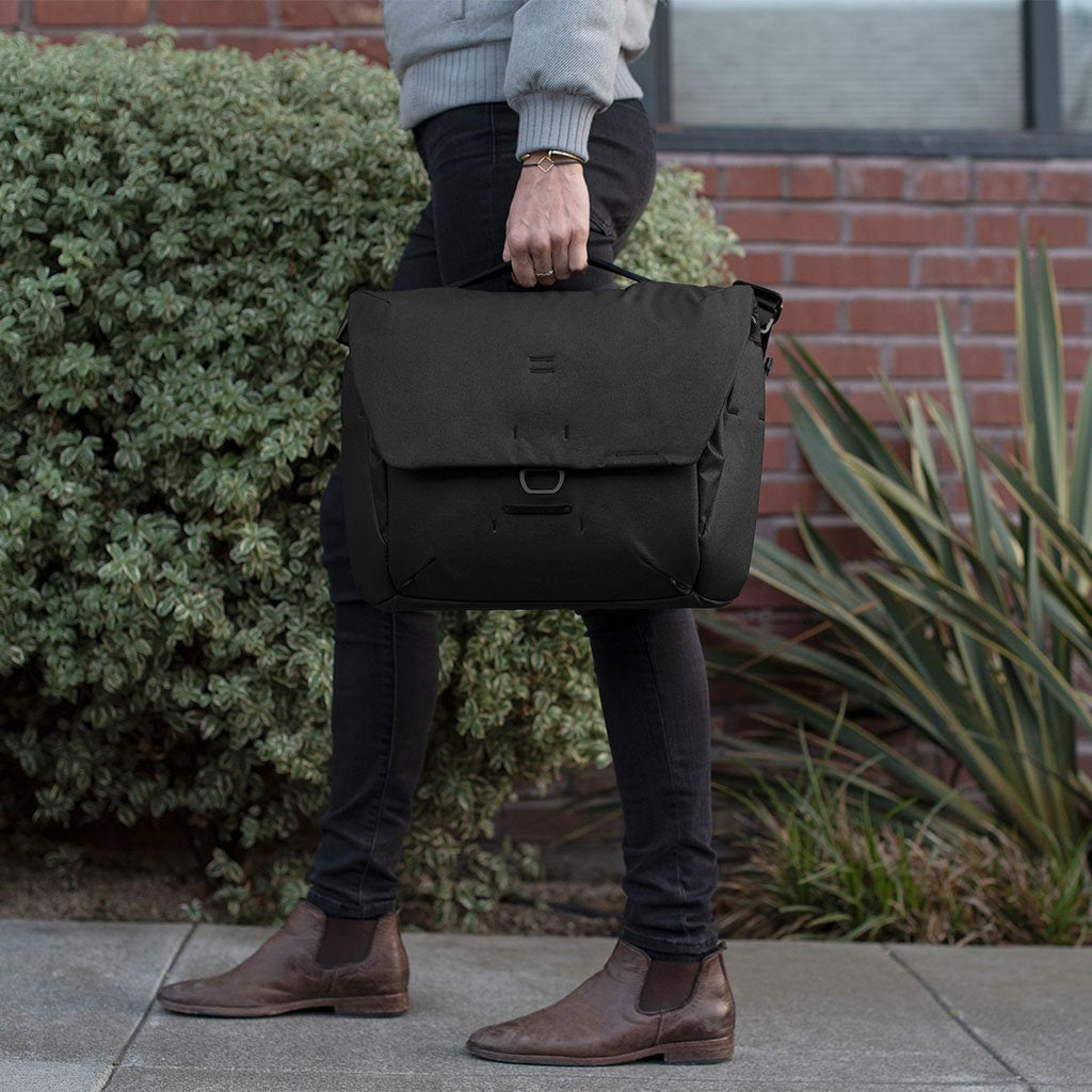 Taška Everyday Messenger Peak Design 13l - čierna