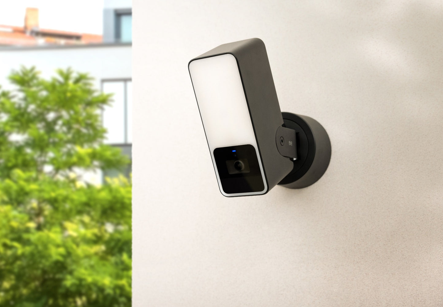 Vonkajšia HomeKit kamera Eve Outdoor Cam Secure Floodlight Camera