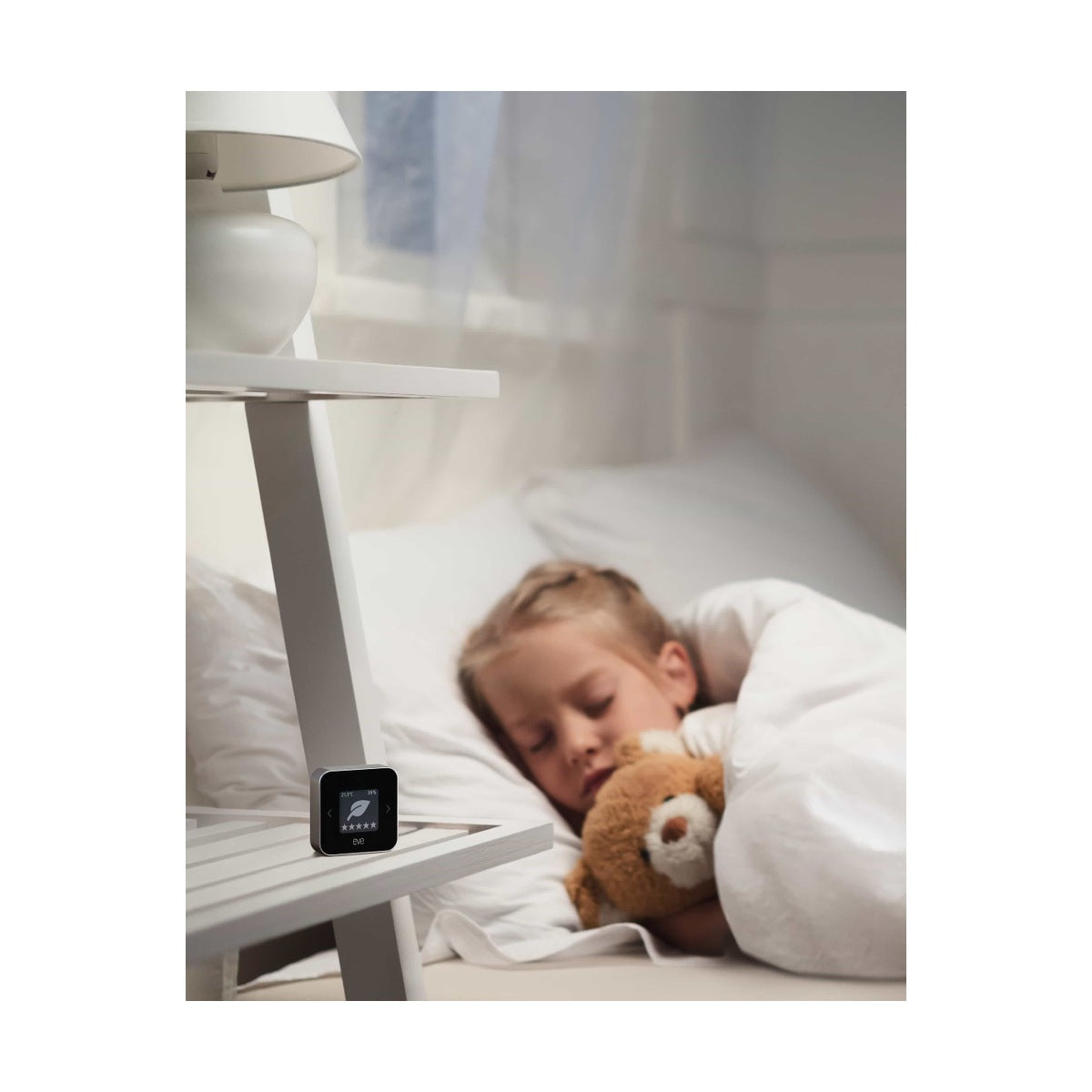 Vnútorný monitor kvality ovzdušia Eve Room s podporou Thread