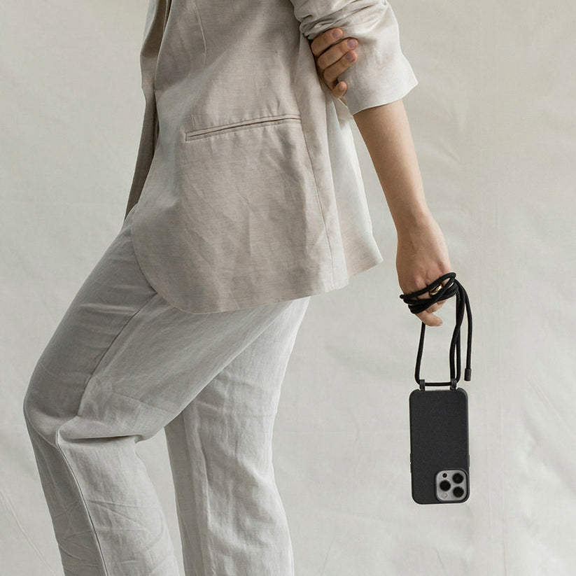 Woodcessories Change Case Bio - Black - iPhone 14