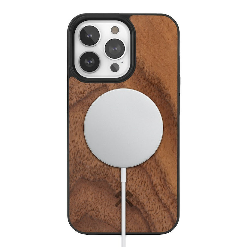 Woodcessories Bumper Case MagSafe iPhone 13 Pro - Walnut