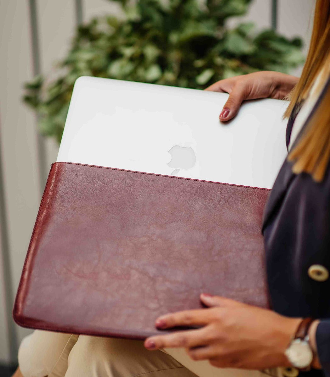 Red Ant MacBook Pro 14 (2021) burgundy Whiskey Aroma sleeve case