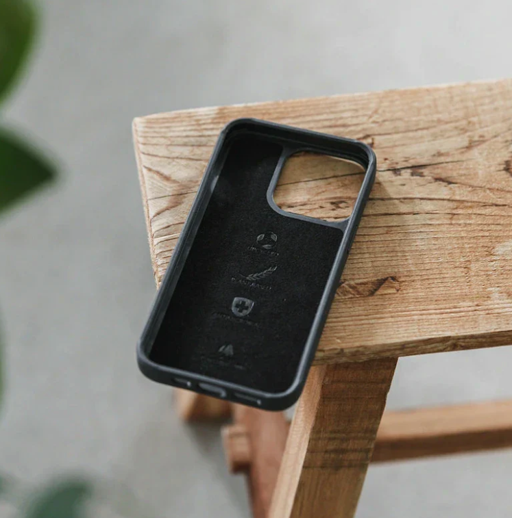 Woodcessories Bio Case Classic for iPhone 14 Plus Black