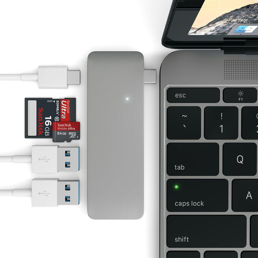 SATECHI USB-C PASS HUB s piatimi výstupmi - kozmicko sivý