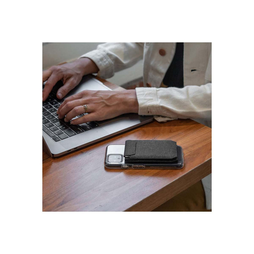 Peak Design Mobile Universal Adapter - Charcoal