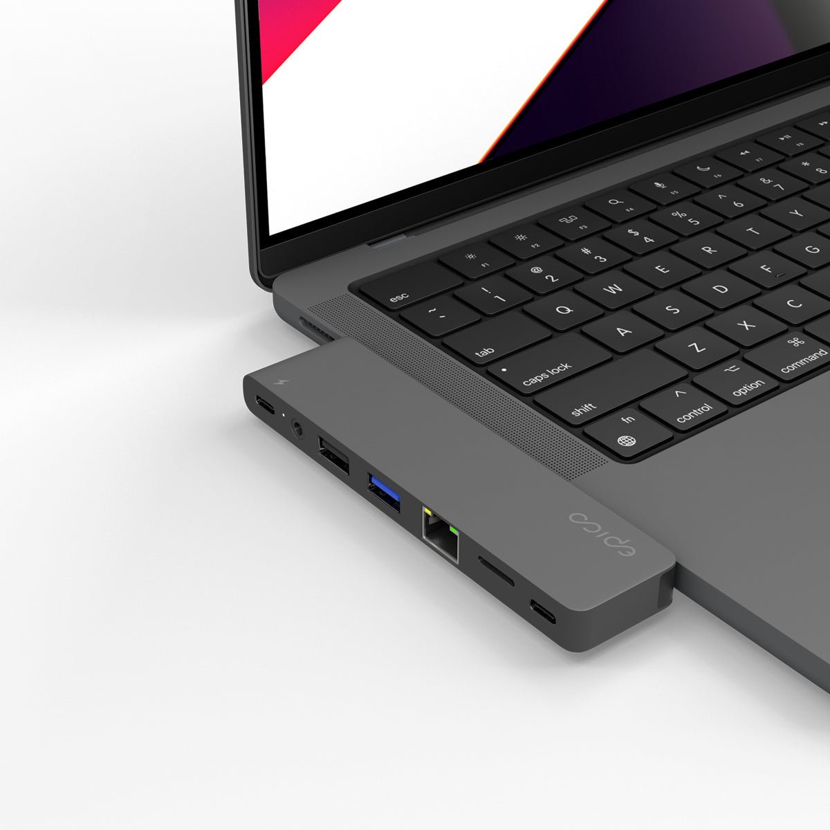 Epico USB-C Hub Pro III pre MacBook – vesmírne sivý – používanie s MacBookom
