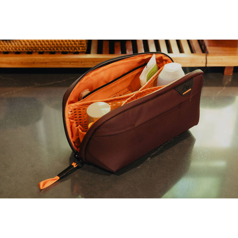 Peak Design Wash Pouch Small 1L - vínové - iSTYLE.sk