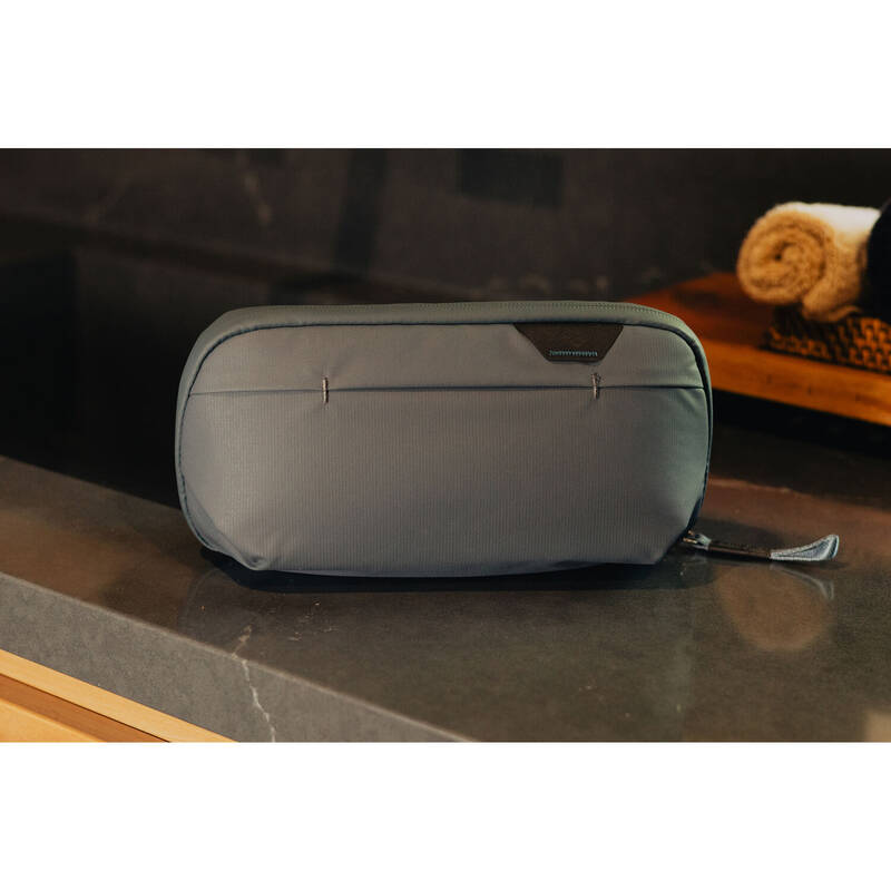 Peak Design Wash Pouch Small 1L - modré - iSTYLE.sk