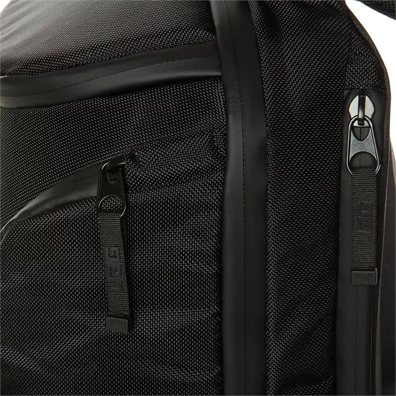 UAG 18L batoh pre notebook do 13" - čierny