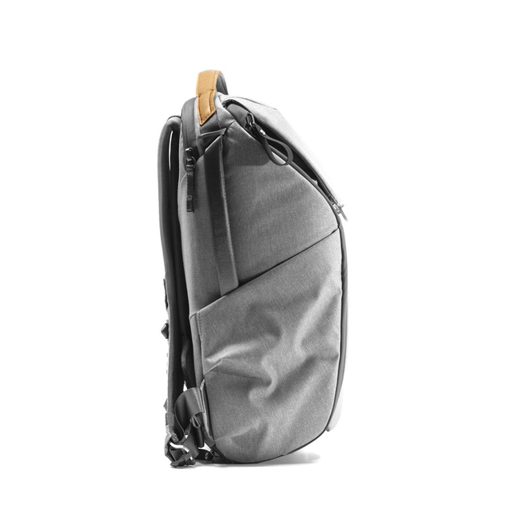 Batoh Peak Design Everyday Backpack 20L v2 - Ash (svetlo šedý)