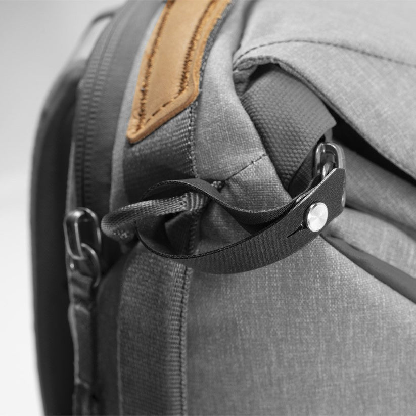 Batoh Peak Design Everyday Backpack 20L v2 - Ash (svetlo šedý)