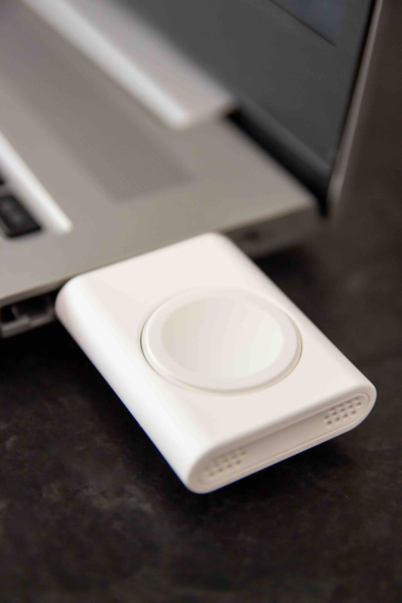 Magnetická bezdrôtová nabíjačka Cubenest 3v1 E311 White