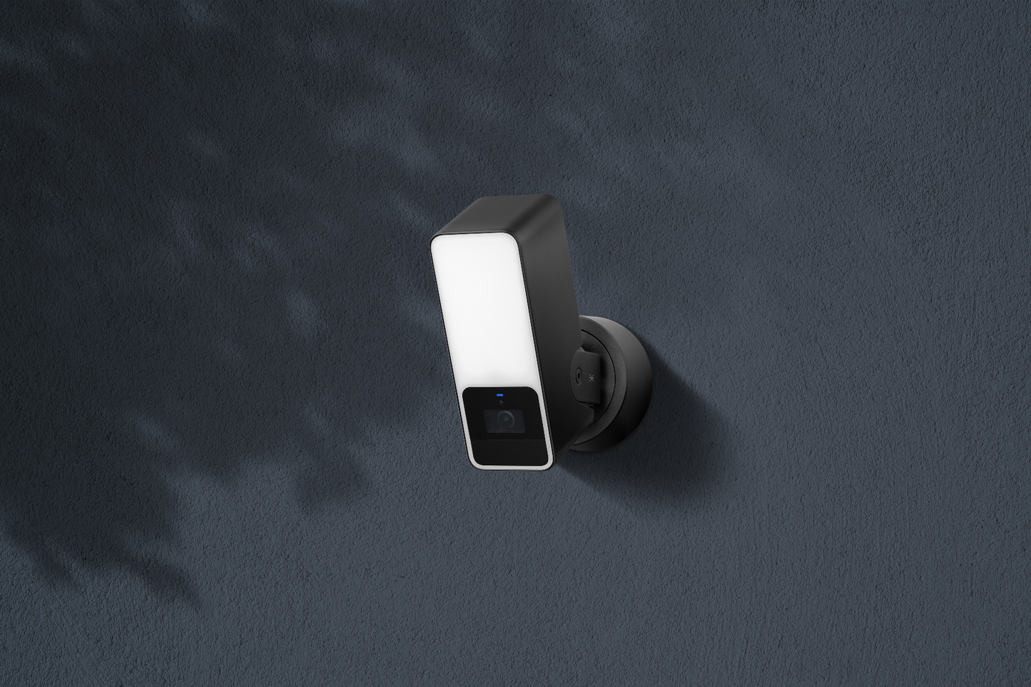 Vonkajšia HomeKit kamera Eve Outdoor Cam Secure Floodlight Camera
