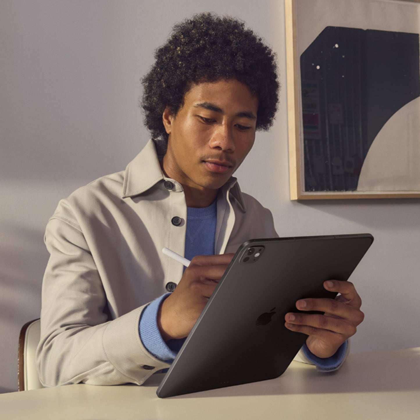 11-palcový iPad Pro M5 Wi‑Fi, 512 GB, štandardné sklo, farba vesmírne čierna – fotografia 5 z 9