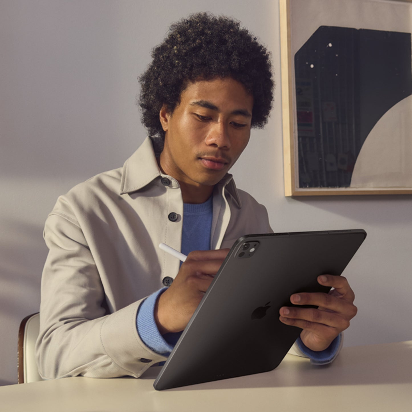 13-palcový iPad Pro M5 Wi‑Fi, 256 GB, štandardné sklo, farba strieborná – fotografia 5 z 9