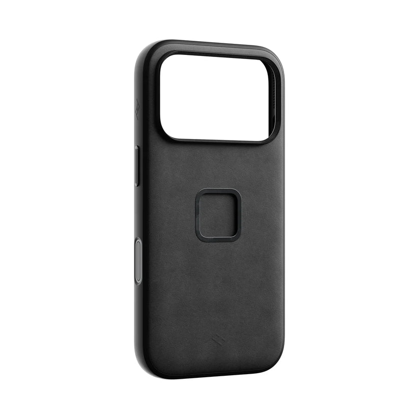 Kožený kryt Peak Design Everyday Case SlimLink pre iPhone 18 Pro – čierny – šikmý pohľad zozadu