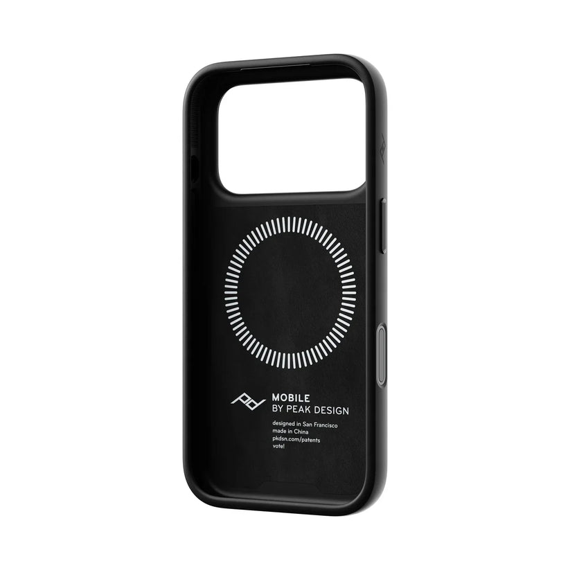 Kožený kryt Peak Design Everyday Case pre iPhone 18 Pro – čierny – šikmý pohľad zvnútra