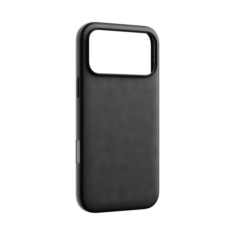 Kožený kryt Peak Design Everyday Case pre iPhone 18 Pro Max – čierny – šikmý pohľad zozadu