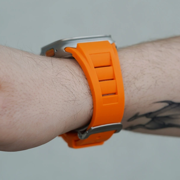 Innocent Rubber Loop remienok pre Apple Watch 49mm - Oranžová