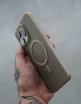 Innocent Minimálne Magnetické púzdro pre iPhone 15 Pro Max - Titánovo Sivá