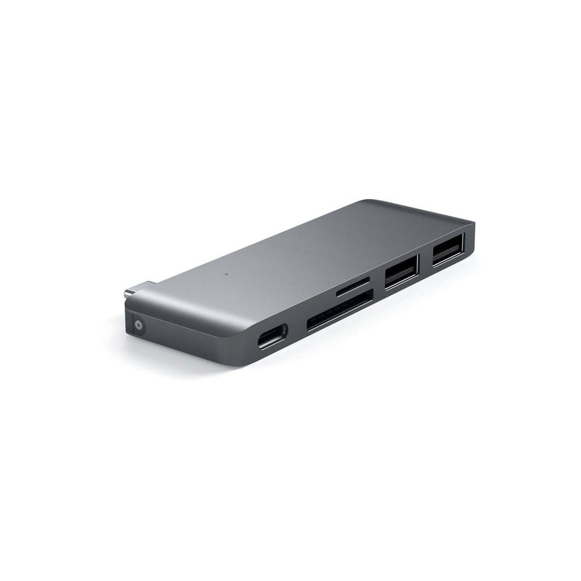 SATECHI USB-C PASS HUB s piatimi výstupmi  - kozmicko sivý