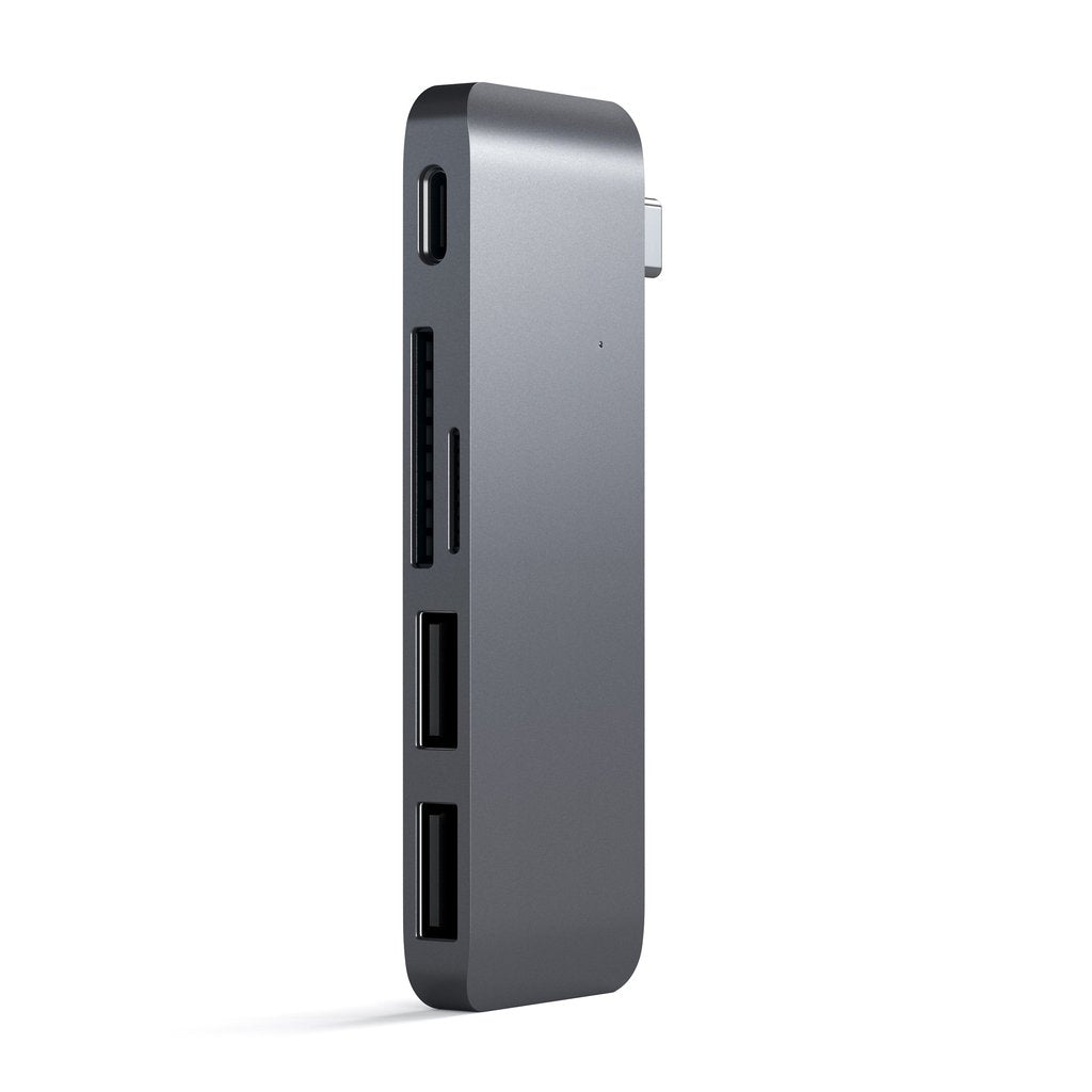 SATECHI USB-C PASS HUB s piatimi výstupmi  - kozmicko sivý