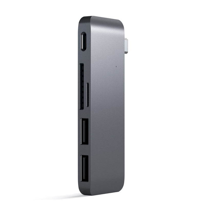 SATECHI USB-C PASS HUB s piatimi výstupmi  - kozmicko sivý