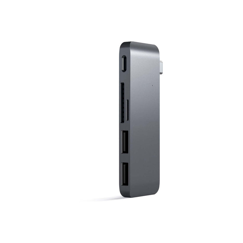 SATECHI USB-C PASS HUB s piatimi výstupmi  - kozmicko sivý