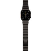 UNUM titánový remienok pre Apple Watch SE/Series 1-9 (42/44/45mm)/10 (46mm)/Ultra (49mm) - čierny